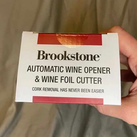 NWT Brookstone Black Automatic Wine Opener with Foil Cutter - Picture 5 of 9